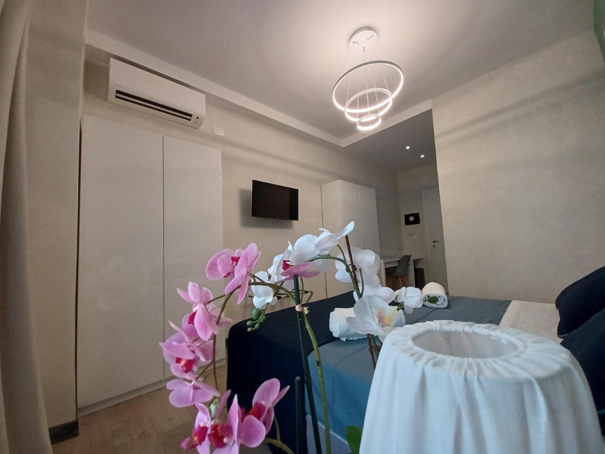 Hotel Little Rose Haven Roma Exterior foto